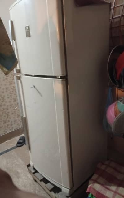 Dawlance fridge for sale