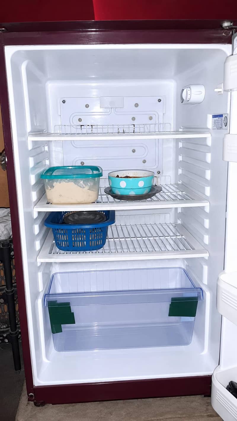 Orient Fridge Good Condition 2