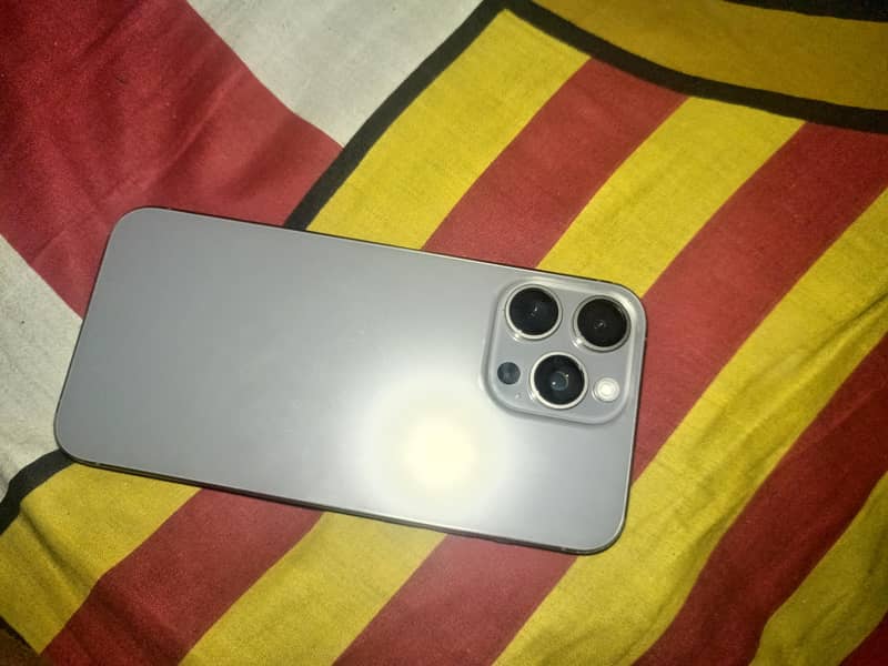 Apple iPhone 15 Pro Max 1