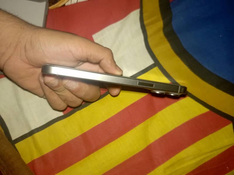Apple iPhone 15 Pro Max 3