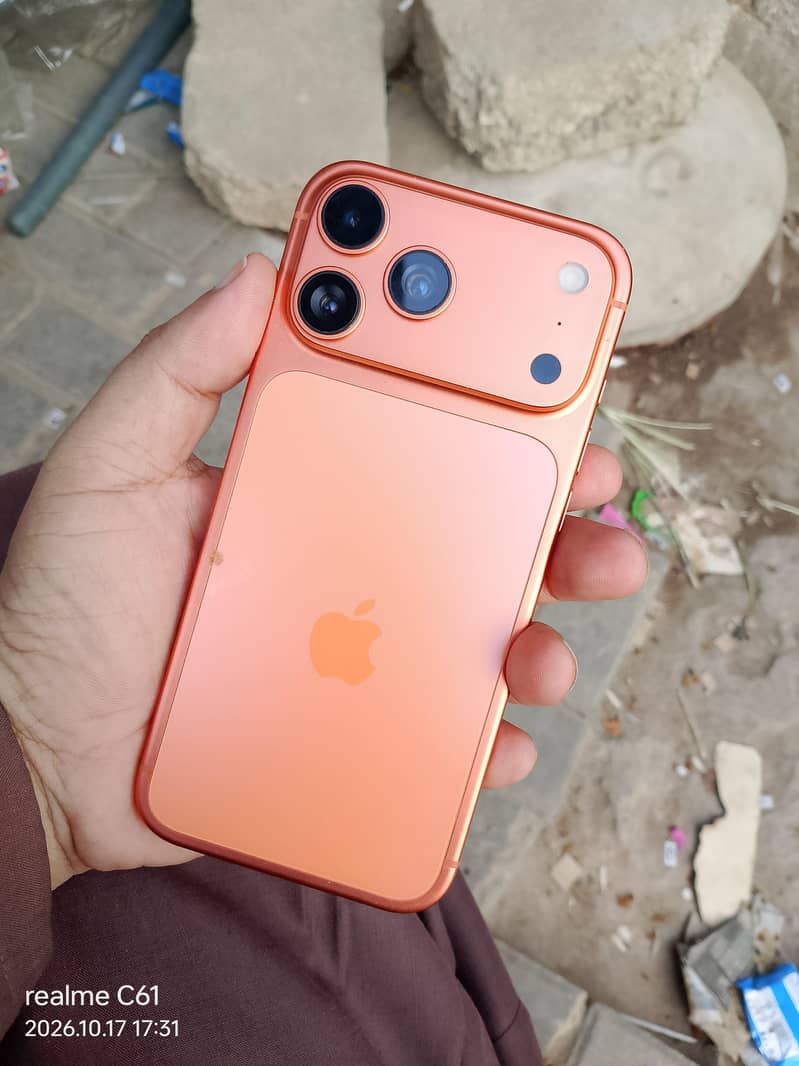 Apple iPhone 17 2