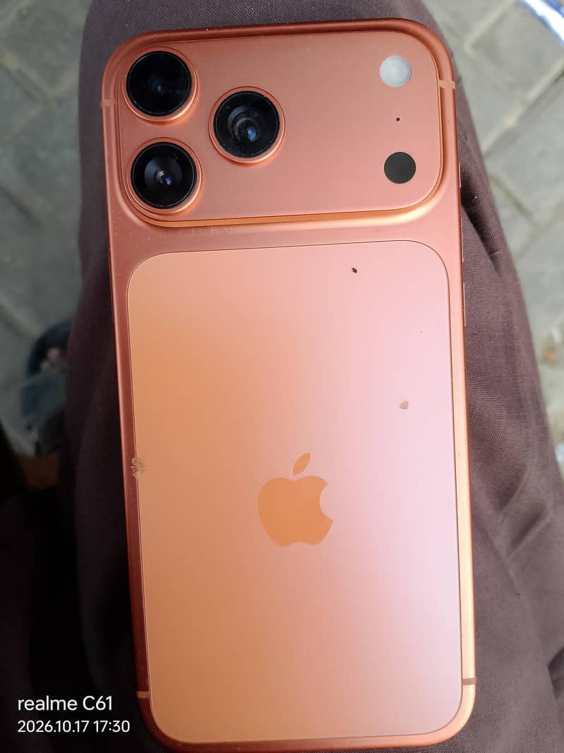 Apple iPhone 17 3