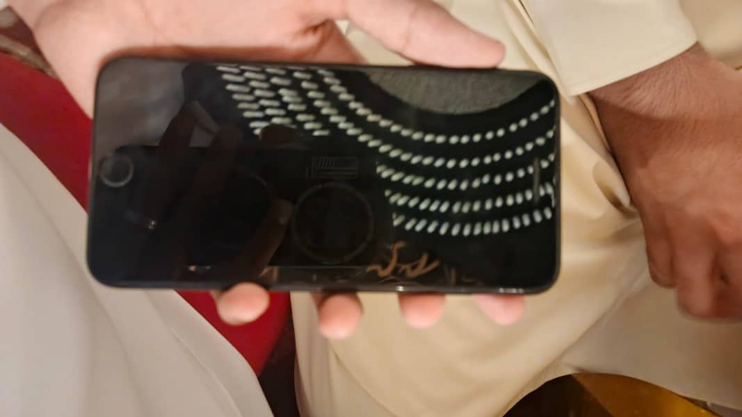 Apple iPhone 7 Plus 2