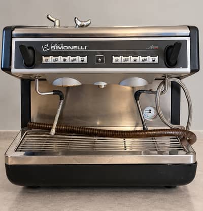 Nuova Simonelli Appia Commercial Espresso Coffee Machine – Serviced