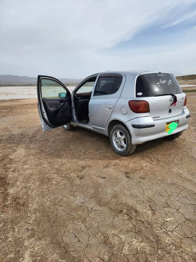 Toyota Vitz 2003