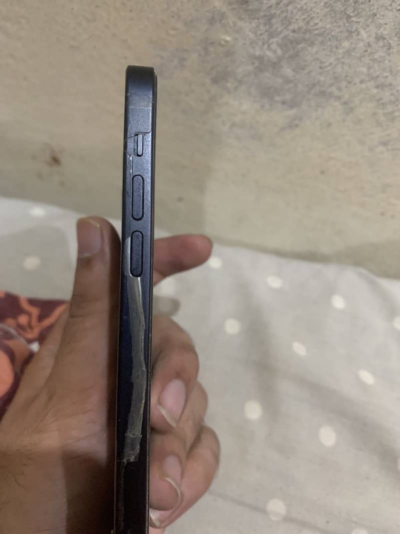 Apple iPhone 12 1