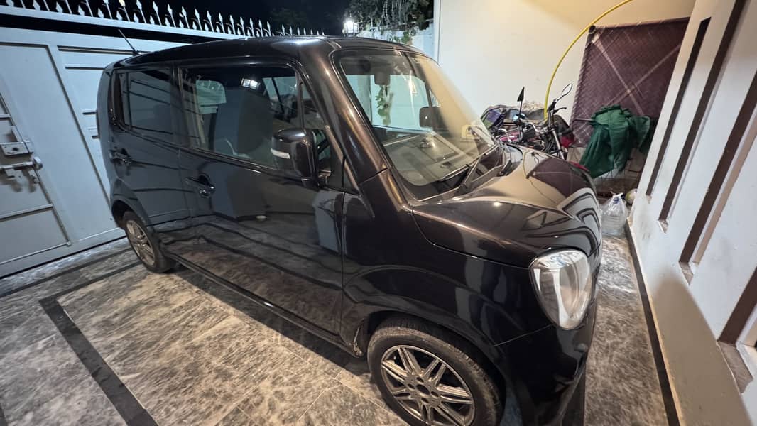 Nissan Moco 2012 1