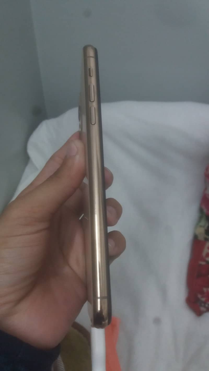 iPhone 11 Pro Max 3