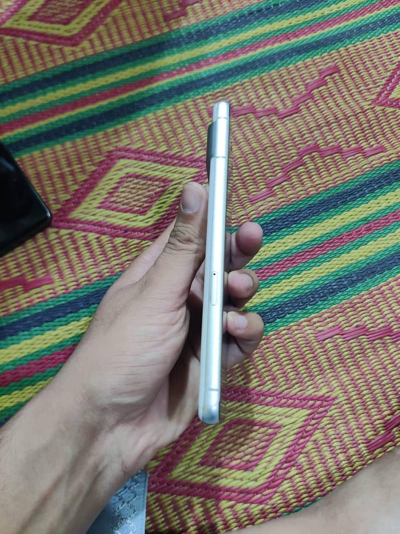 Google Pixel 7 4