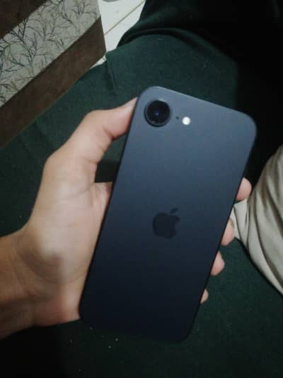 iPhone 16e jv