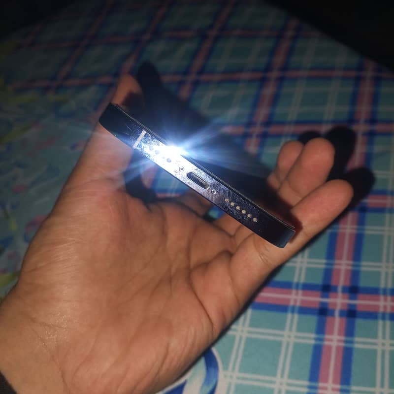 Apple iPhone 13 Pro Max 1