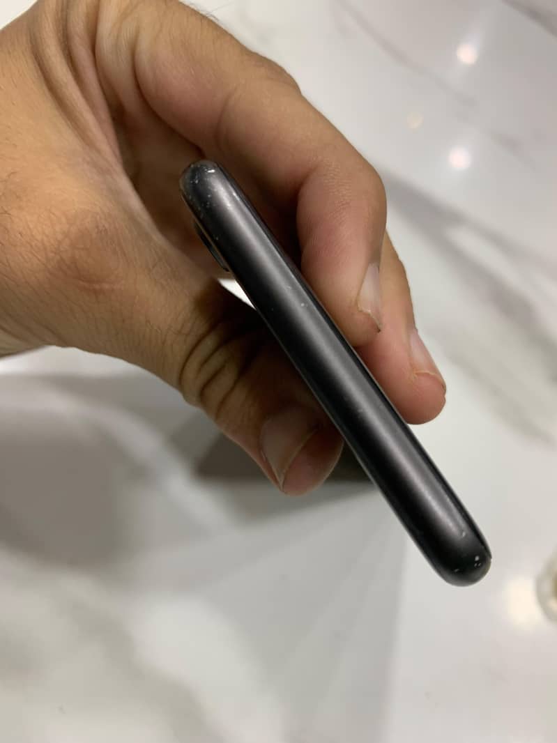 Apple iPhone 8 0
