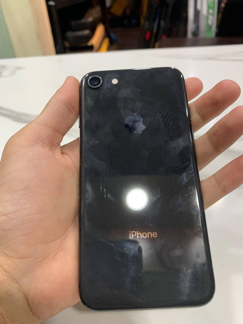 Apple iPhone 8 3