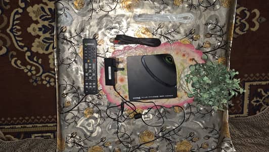 Etisalat eLife Ultra HD 4K TV Box – VM-HD4000 – Imported from UAE