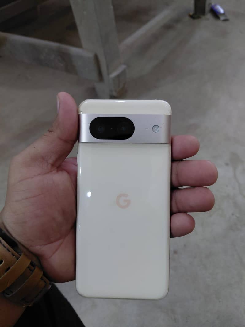 Google Pixel 8 1