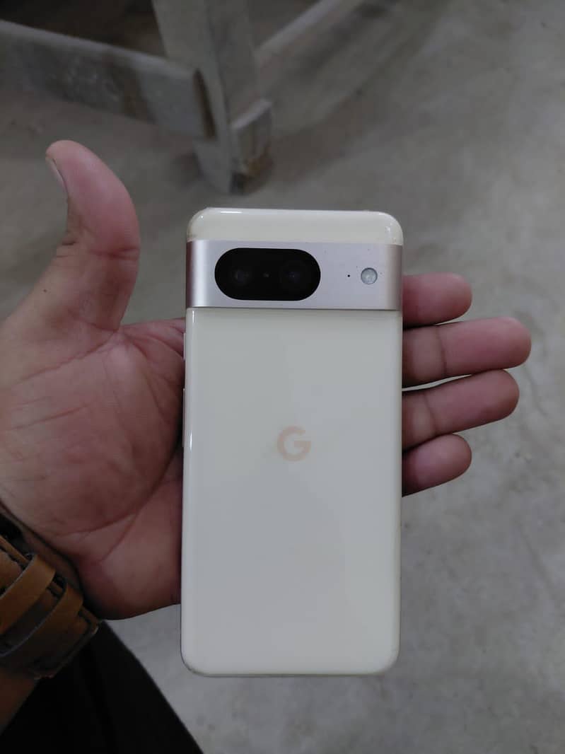 Google Pixel 8 5