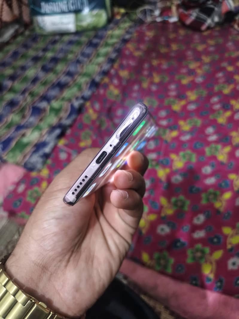 Infinix Zero 40 4