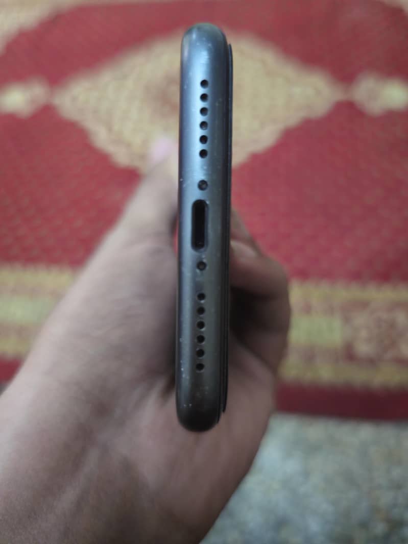 Apple iPhone 11 5