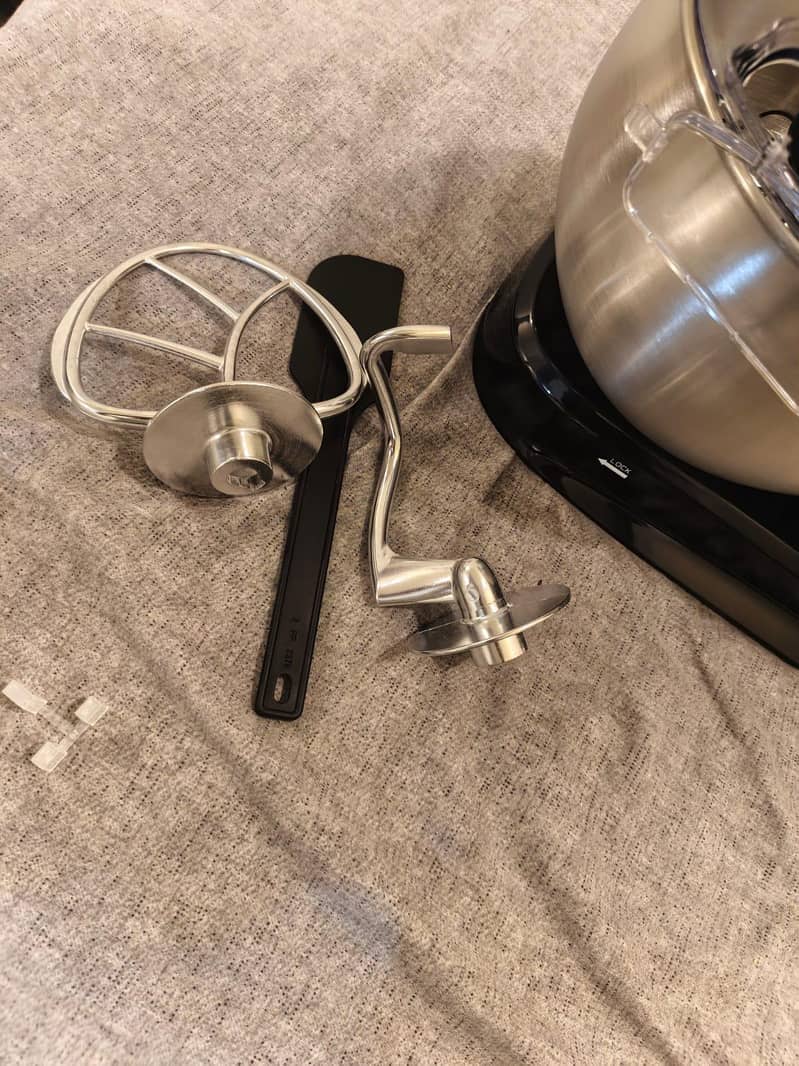 ELECTRIC DOUGH MAKER 2