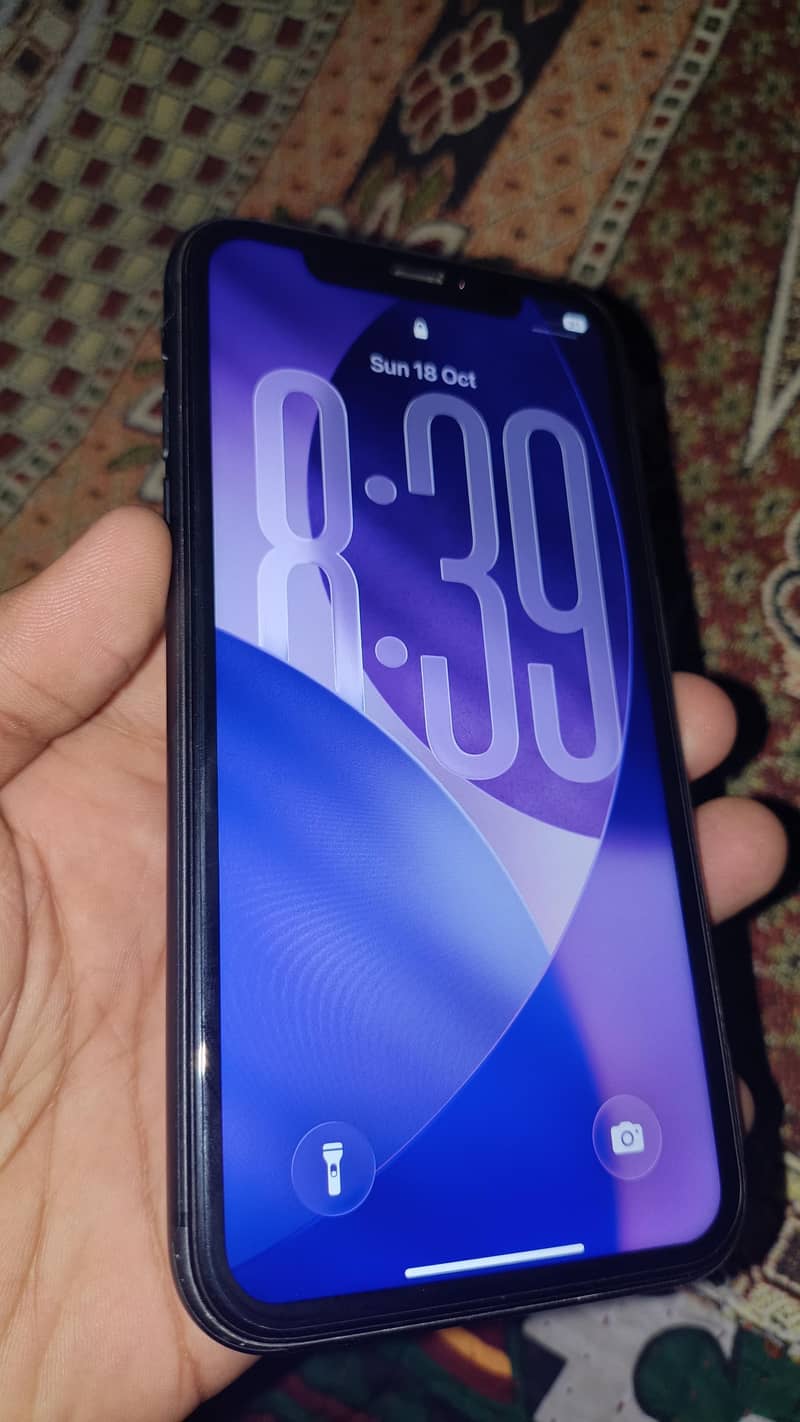 Apple iPhone 11 4