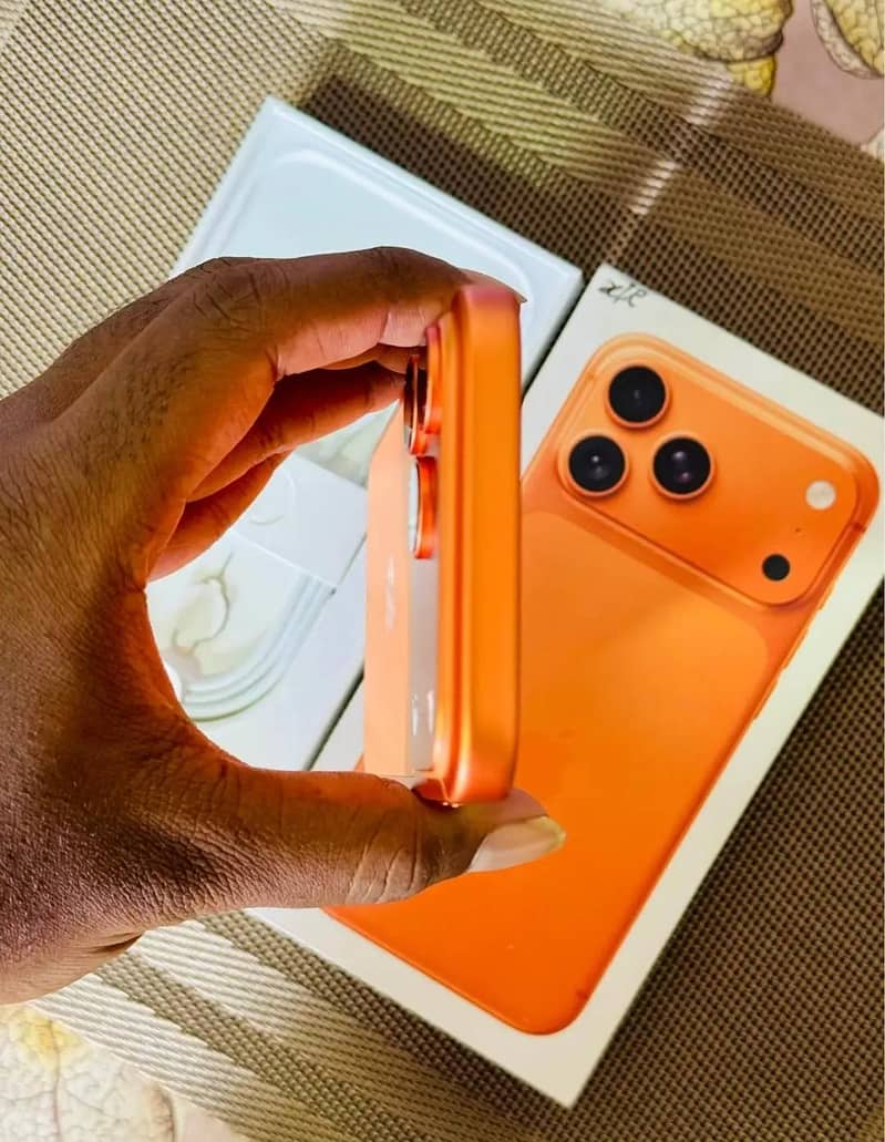 Apple iPhone 17 Pro Max 2