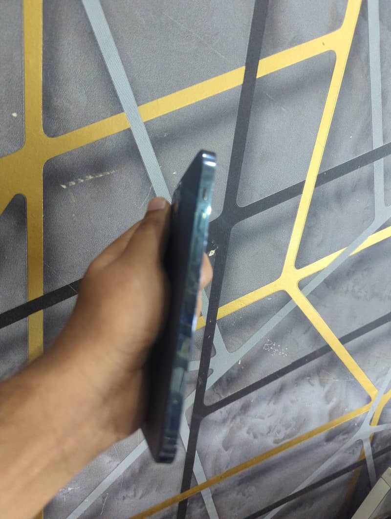 Apple iPhone 12 Pro 3