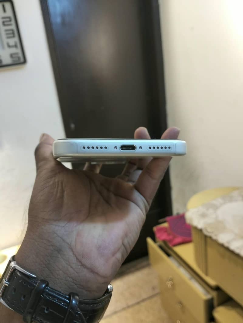 Apple iPhone 17 Pro Max 5