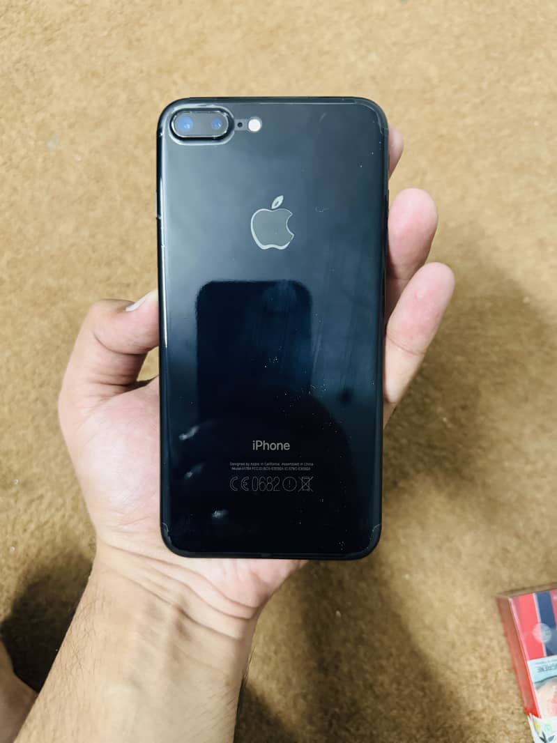 Apple iPhone 7 Plus 1
