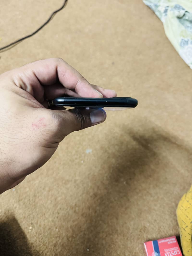 Apple iPhone 7 Plus 6
