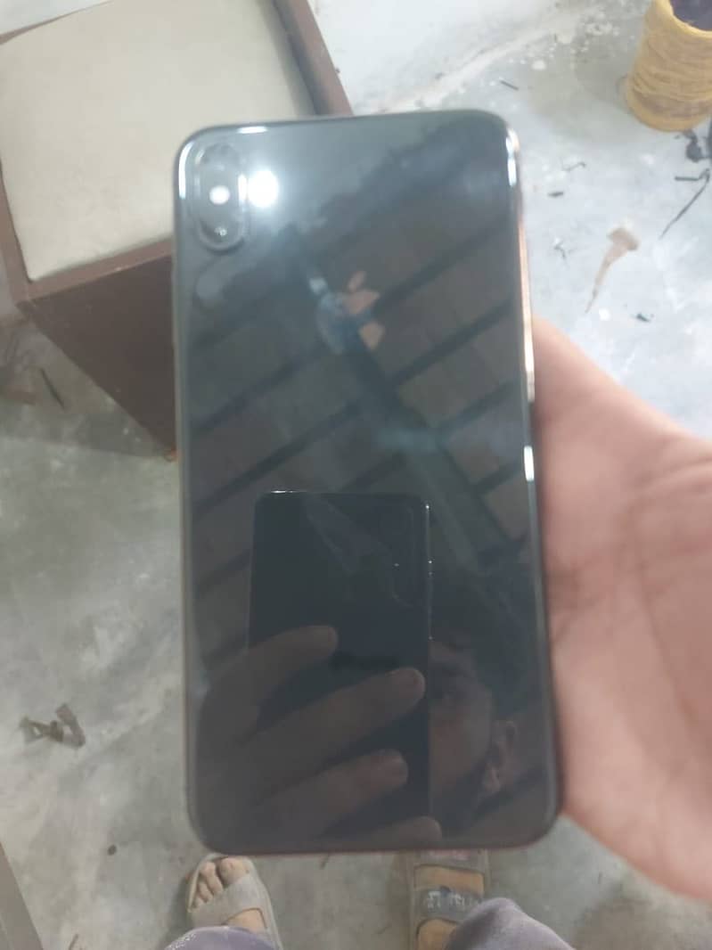 Apple iPhone XS Max 2
