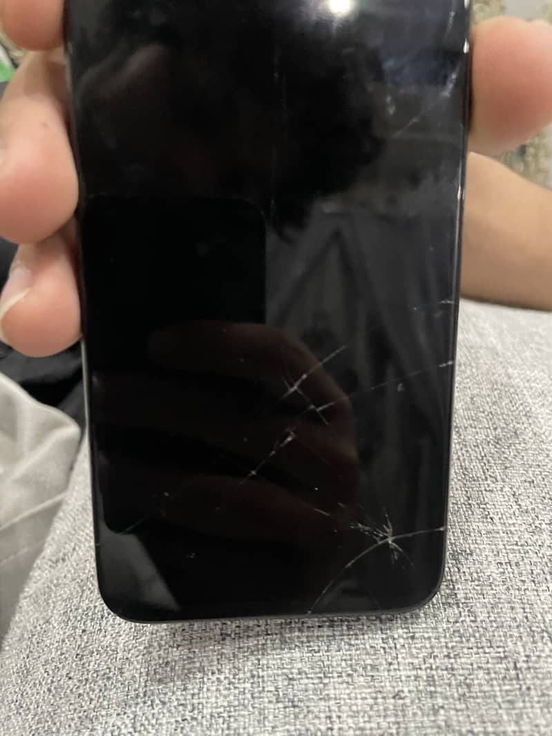 Apple iPhone X 4