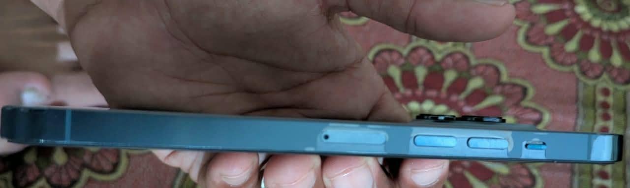 Apple iPhone 13 Pro Max 2