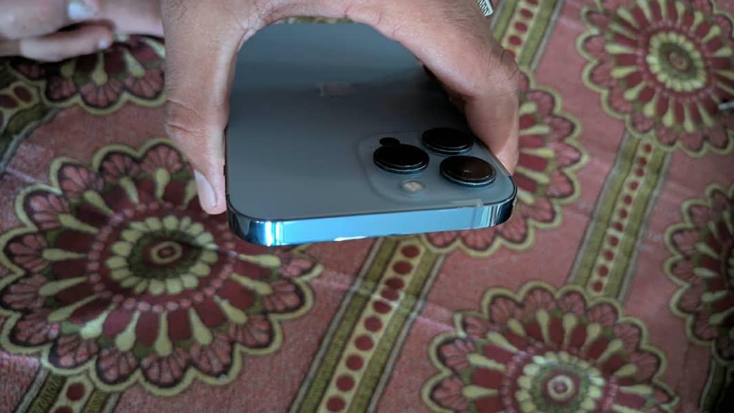 Apple iPhone 13 Pro Max 5