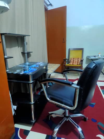 Gaming/Study Chair and table