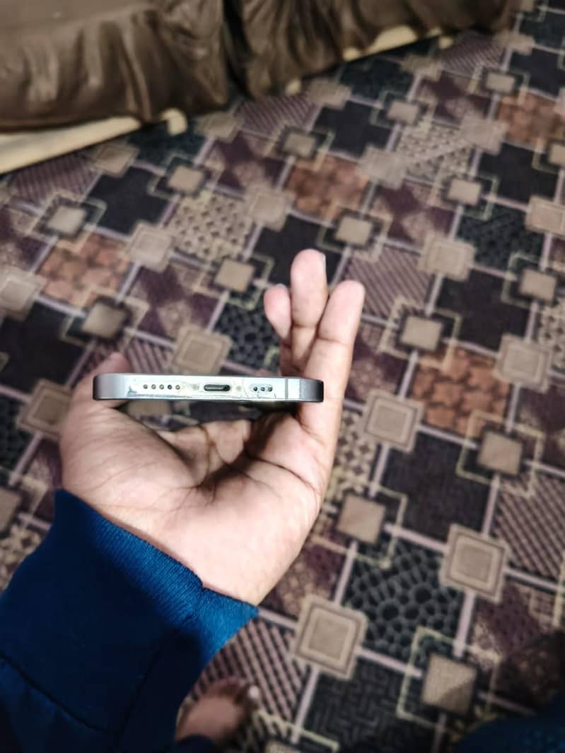 Apple iPhone 13 Pro 1