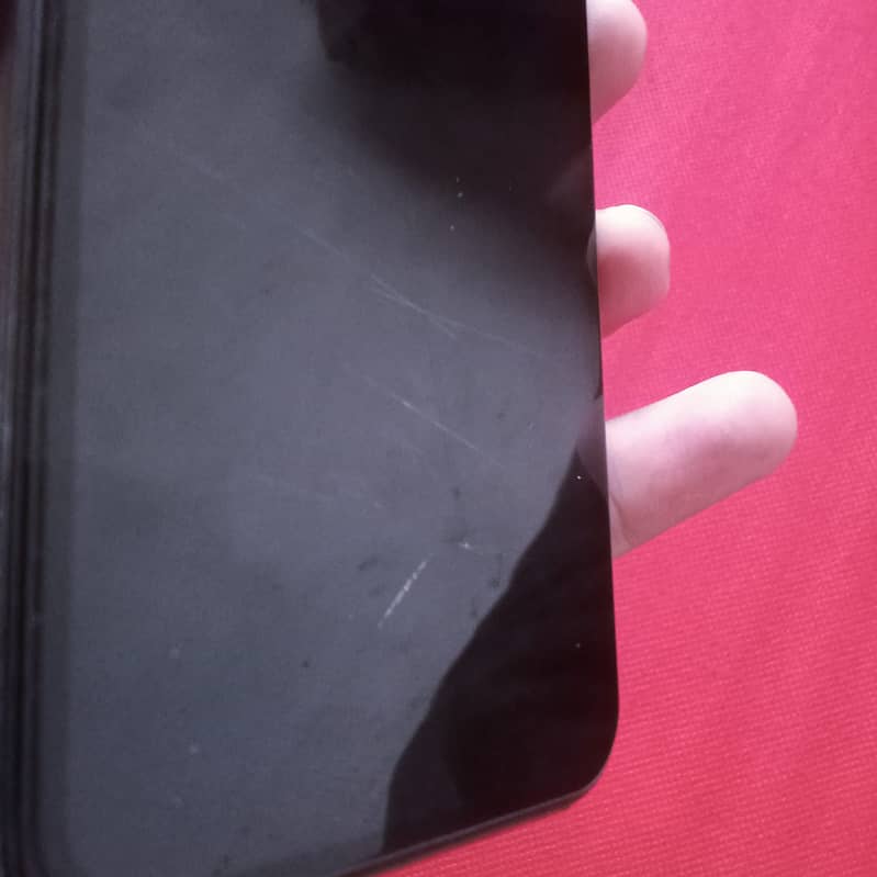 Apple iPhone 11 3