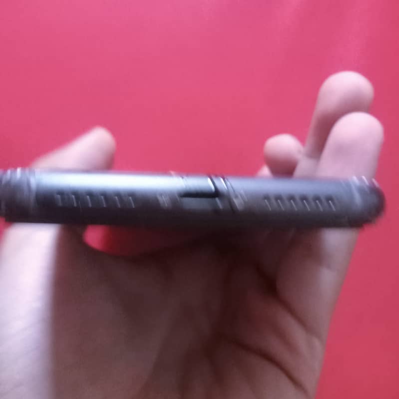 Apple iPhone 11 4