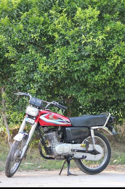honda cg 125 2015 model urgent 4 sale