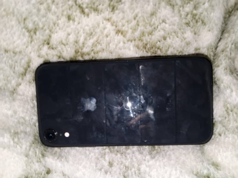 Apple iPhone XR 7