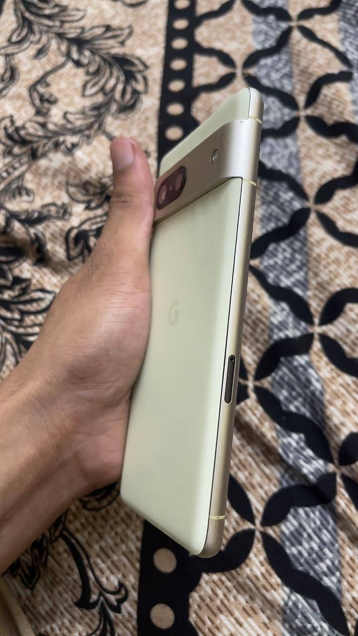 Google Pixel 7 3