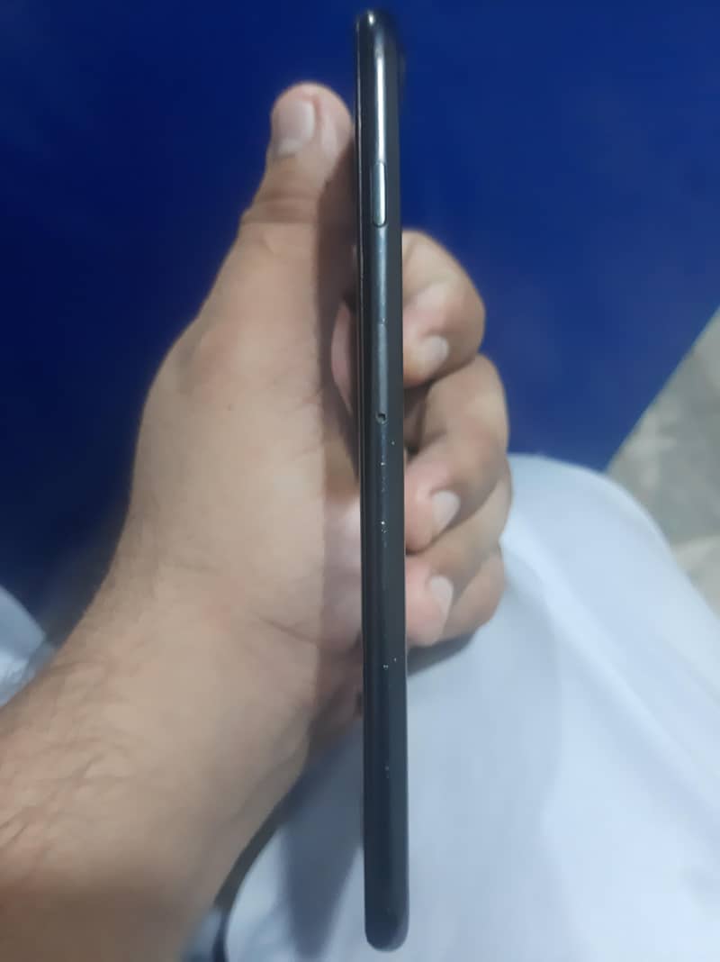 Apple iPhone 7 Plus 3