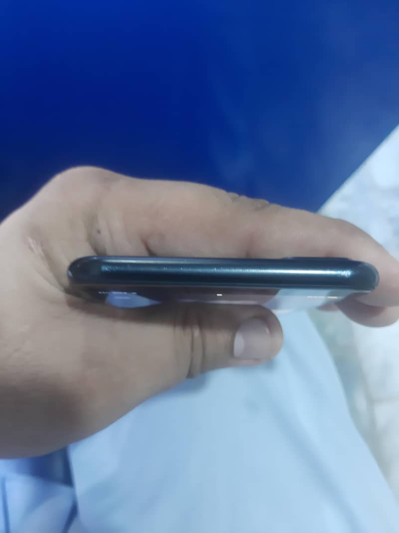 Apple iPhone 7 Plus 6