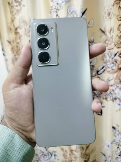 Itel City 100