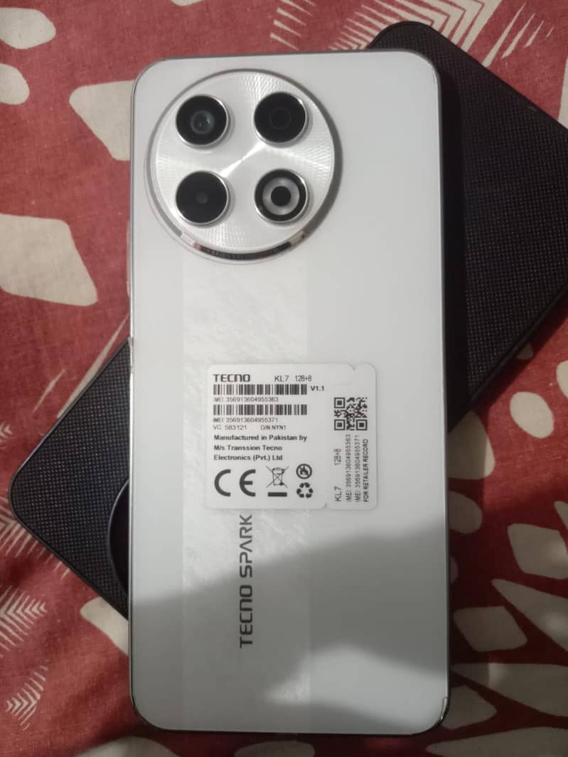 Tecno SPARK 30 Pro 0