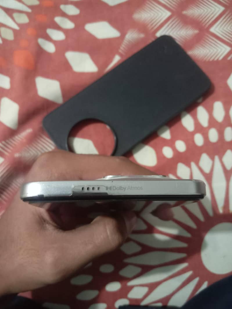 Tecno SPARK 30 Pro 2