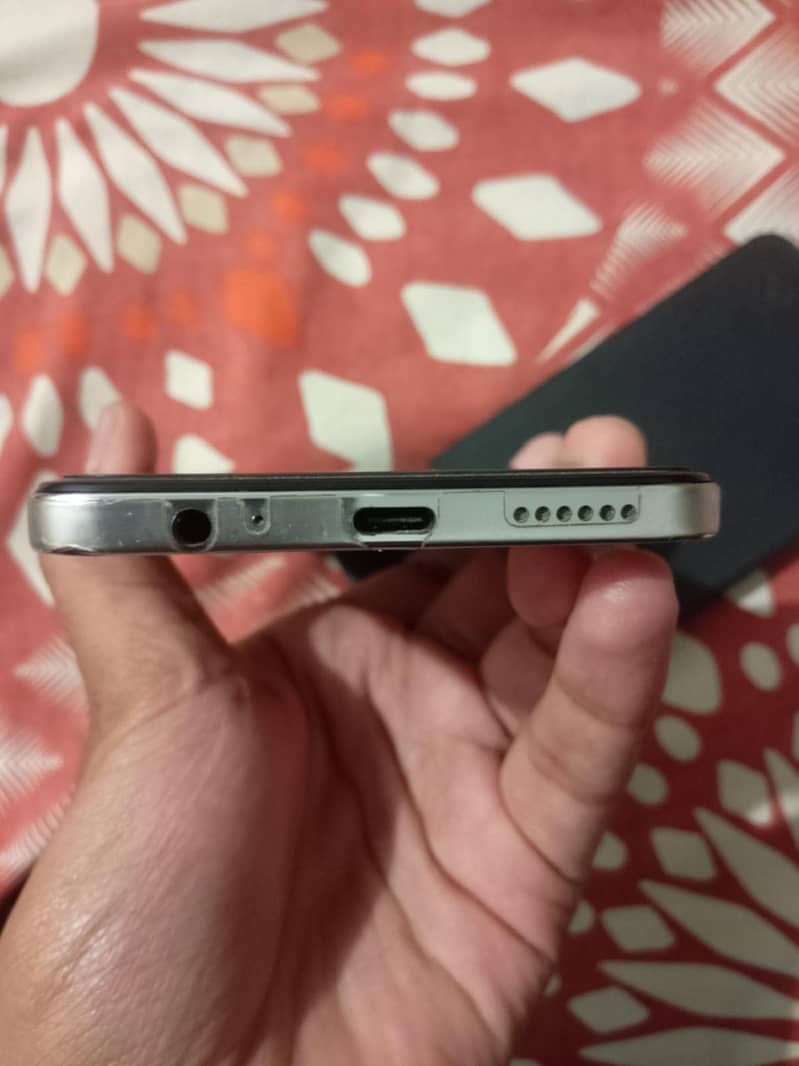 Tecno SPARK 30 Pro 3