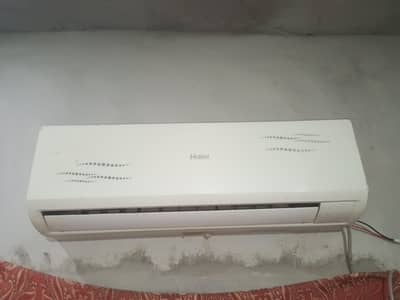 10 by 10 condition serious person contact me urgent sale