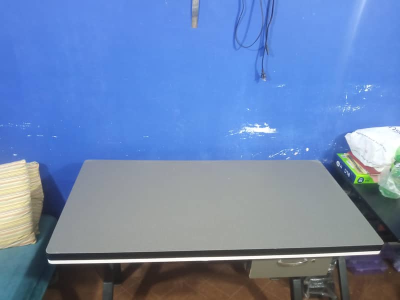 Office table Good Quality 1