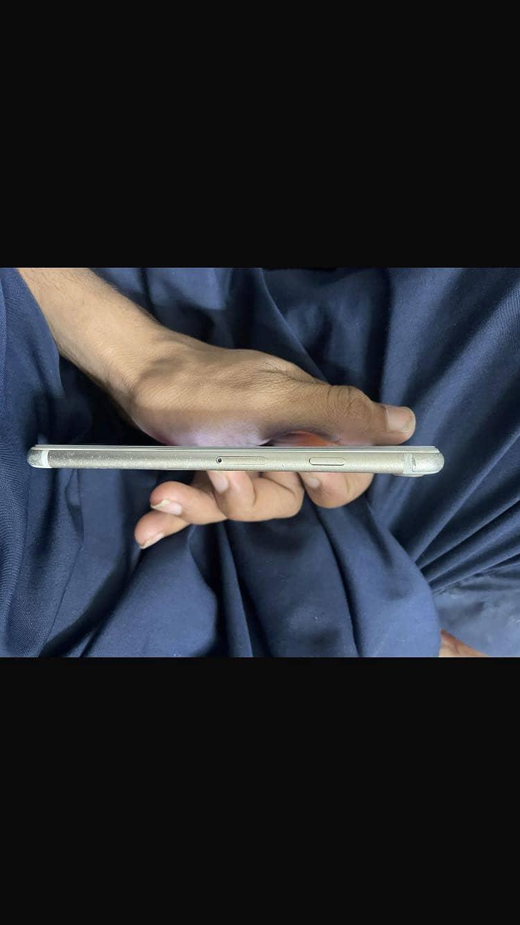 iPhone 7 3