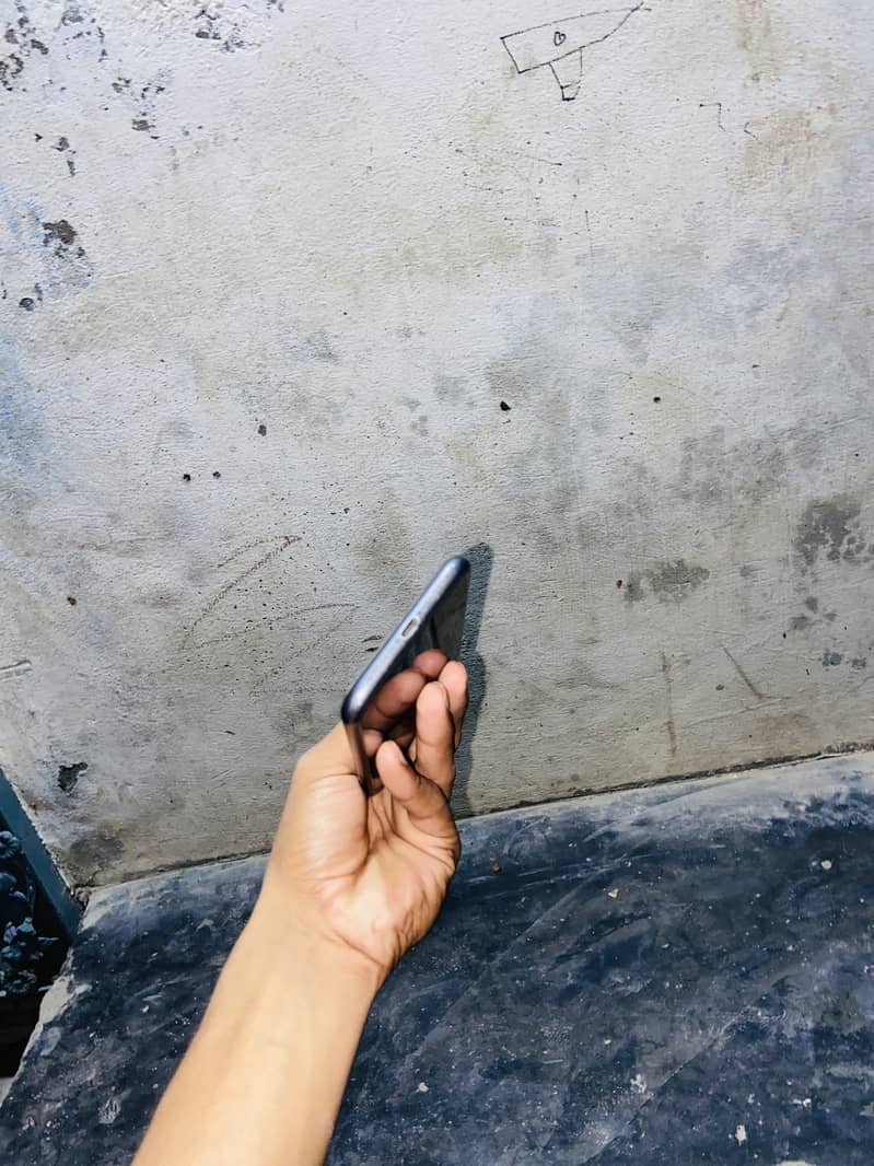 Apple iPhone 11 5